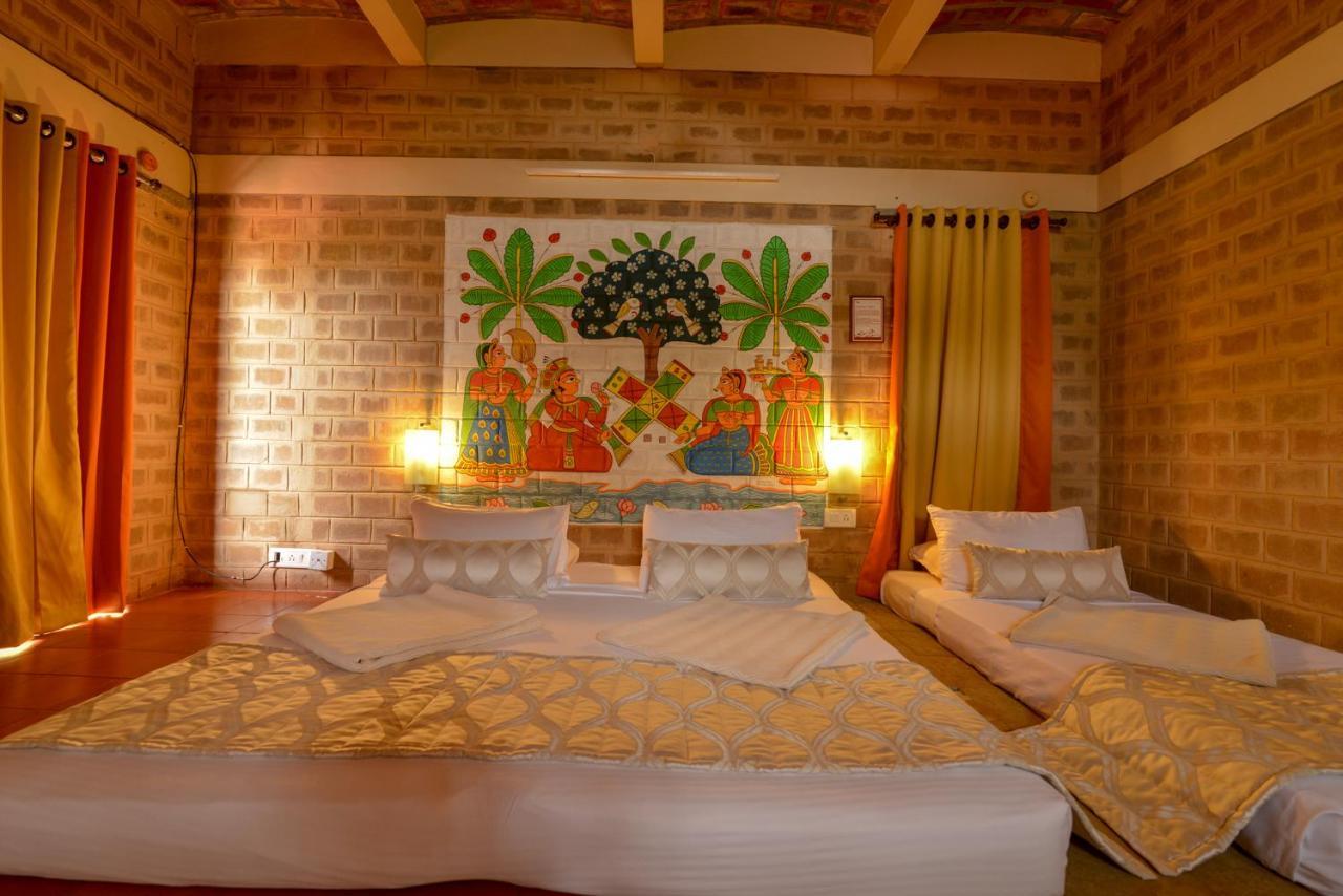 เอาเวอร์ เนทีฟ วิลเลจ รีสอร์ต Hotel Gadigarpalya ภายนอก รูปภาพ