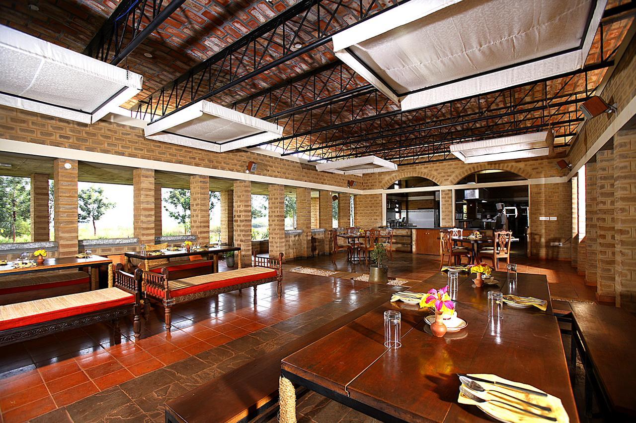 เอาเวอร์ เนทีฟ วิลเลจ รีสอร์ต Hotel Gadigarpalya ภายนอก รูปภาพ